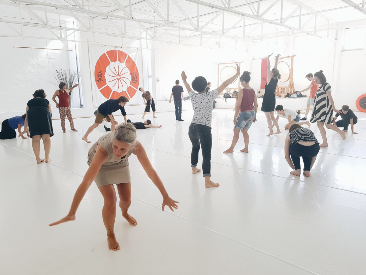 Under the Mango Tree, School of Narrative Dance, Kassel, documenta 14. Photo: Sepake Angiama