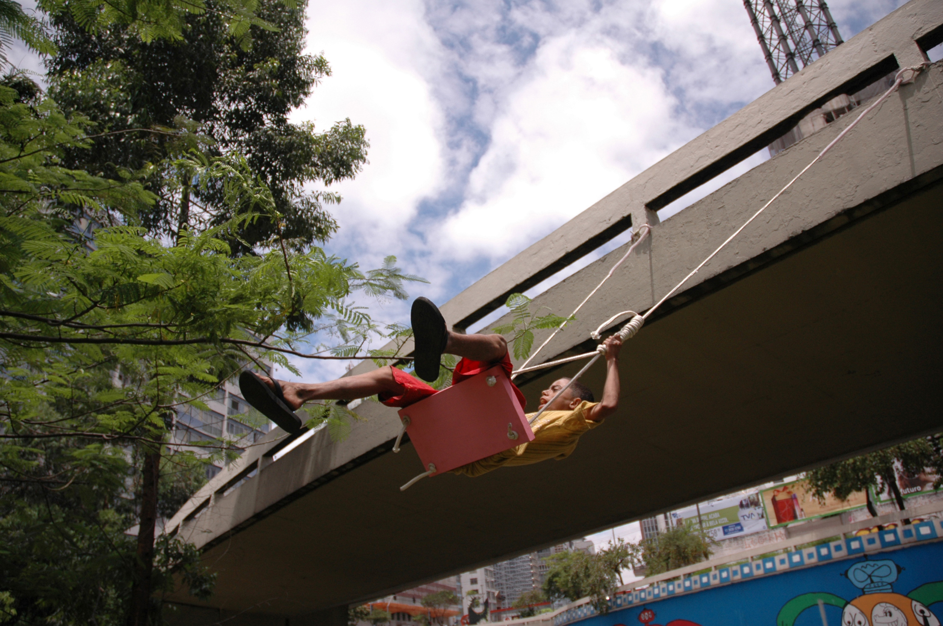 Action from The Children's Rebellion project, started in 2005 in São Paulo. Photo: Collection Contrafilé Group
